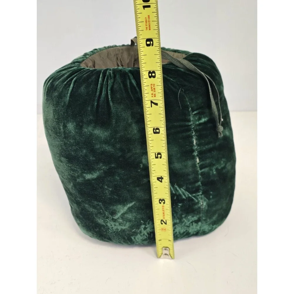 The Unbranded Brand velvet will